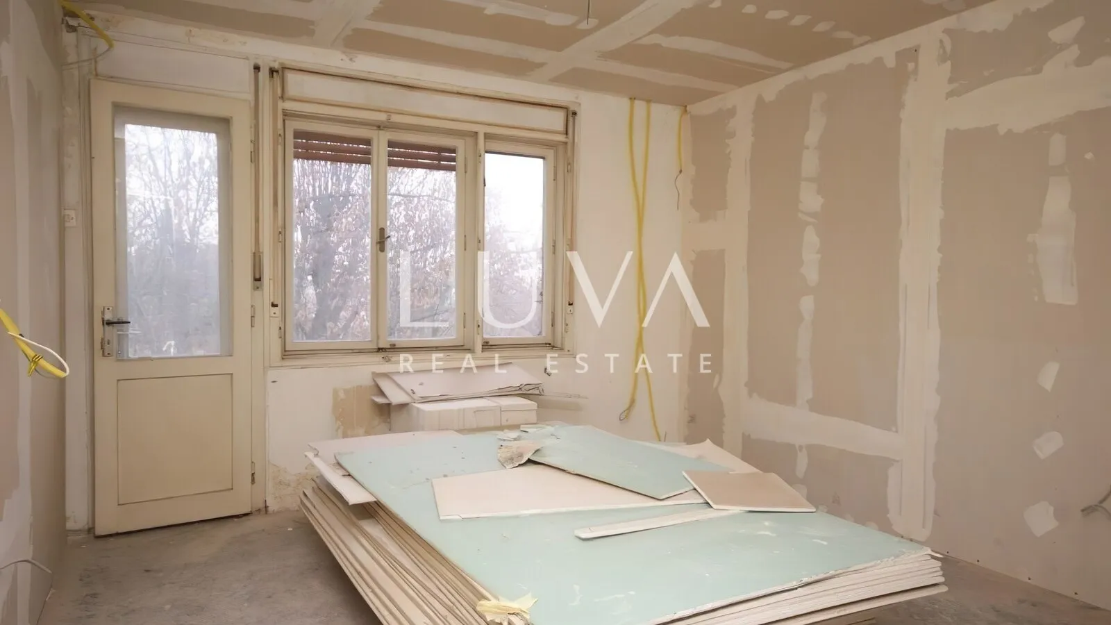 Zagreb Pantovčak, 141m2 apartment for renovation, for sale