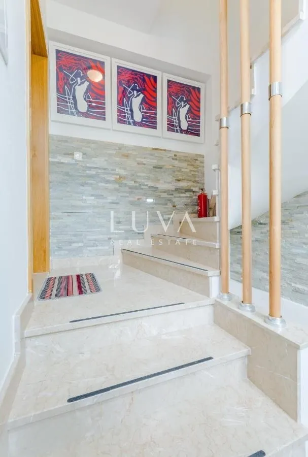 Split, Varoš, City Center, House with Pool for Sale