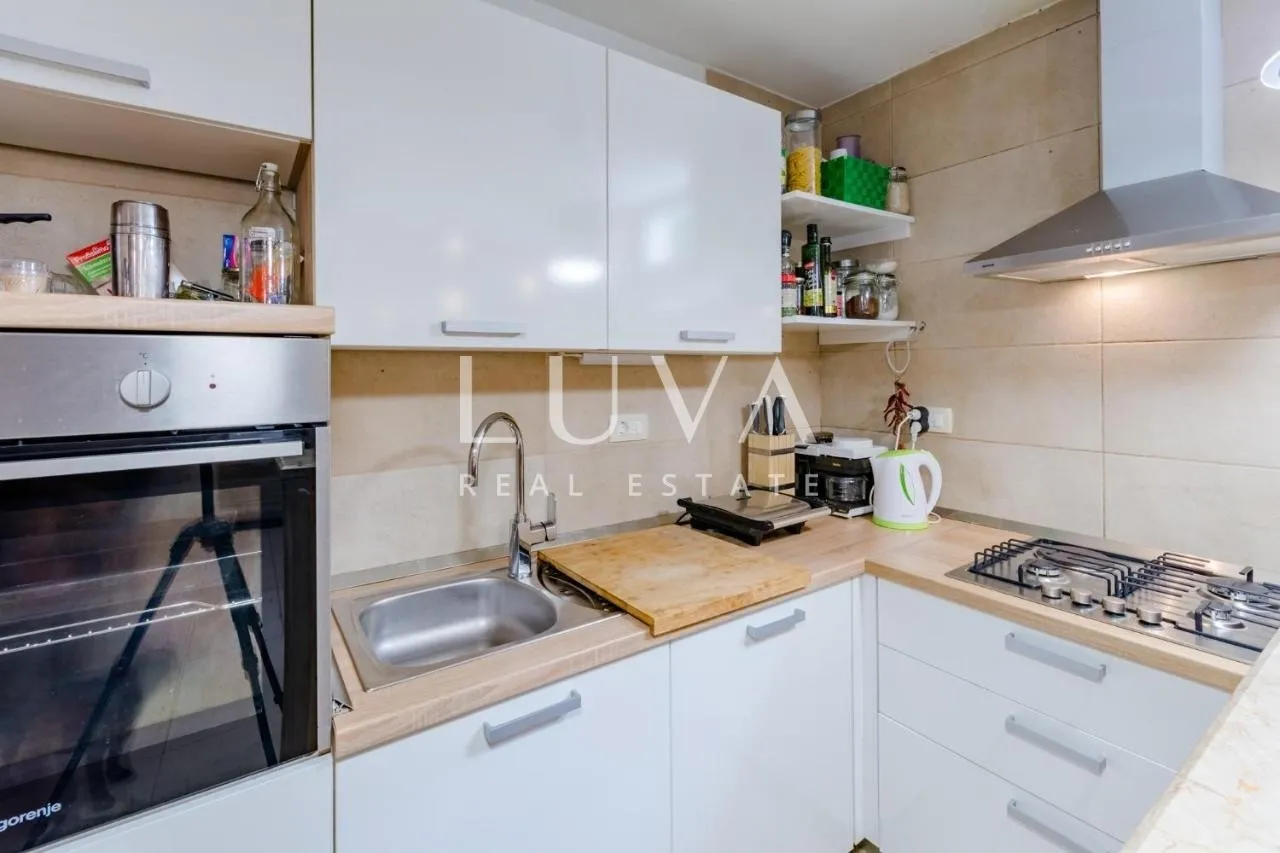 Split, Varoš, City Center, House with Pool for Sale