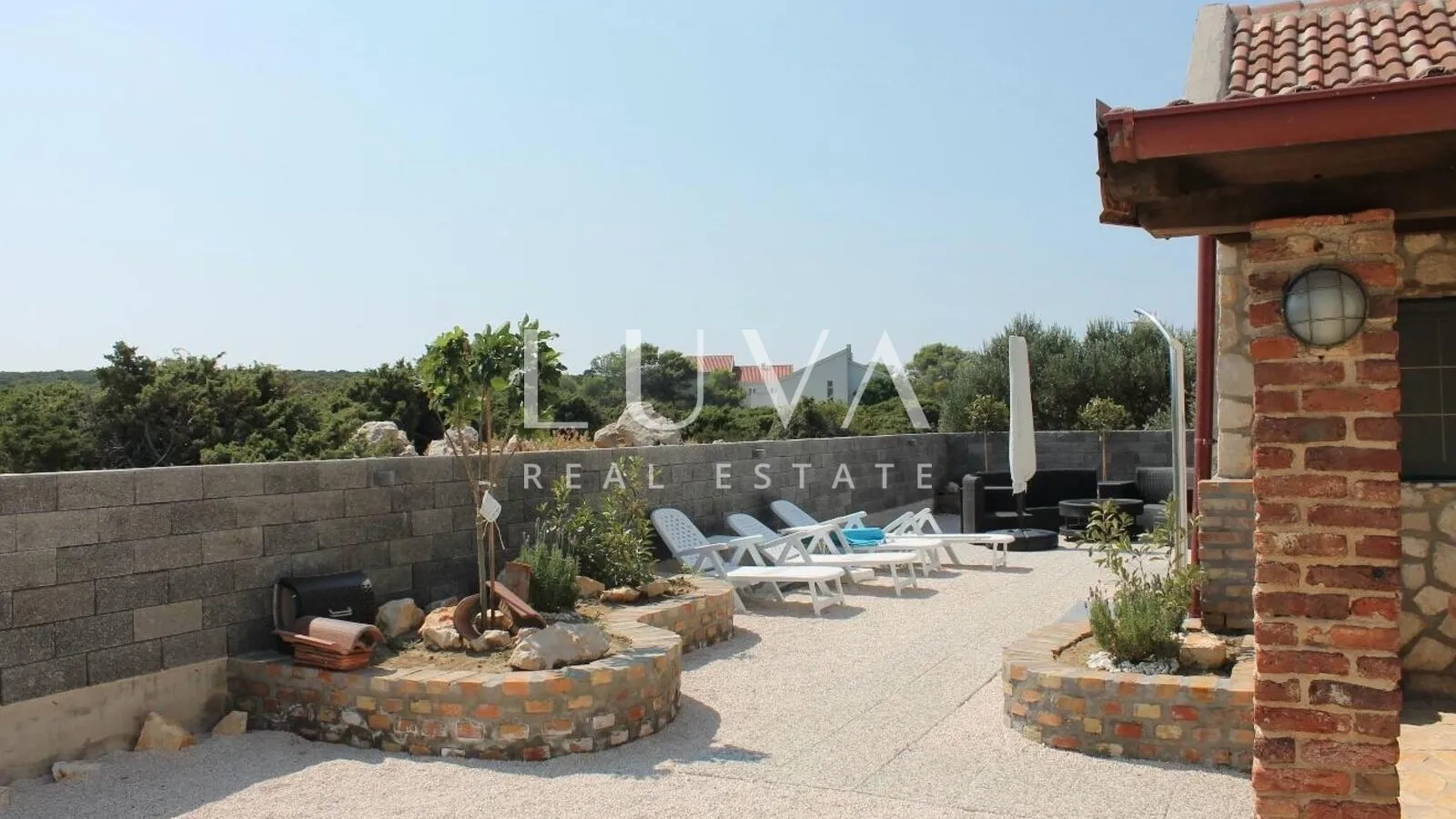 Proboj, Pag, 100m2 house with pool, for sale