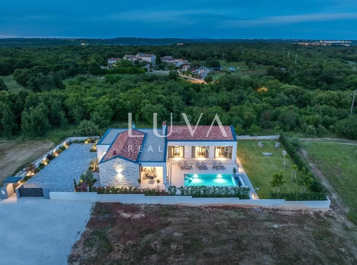 Brajkovići, Rovinj, Istra, luksuzna kuća s bazenom na prodaju