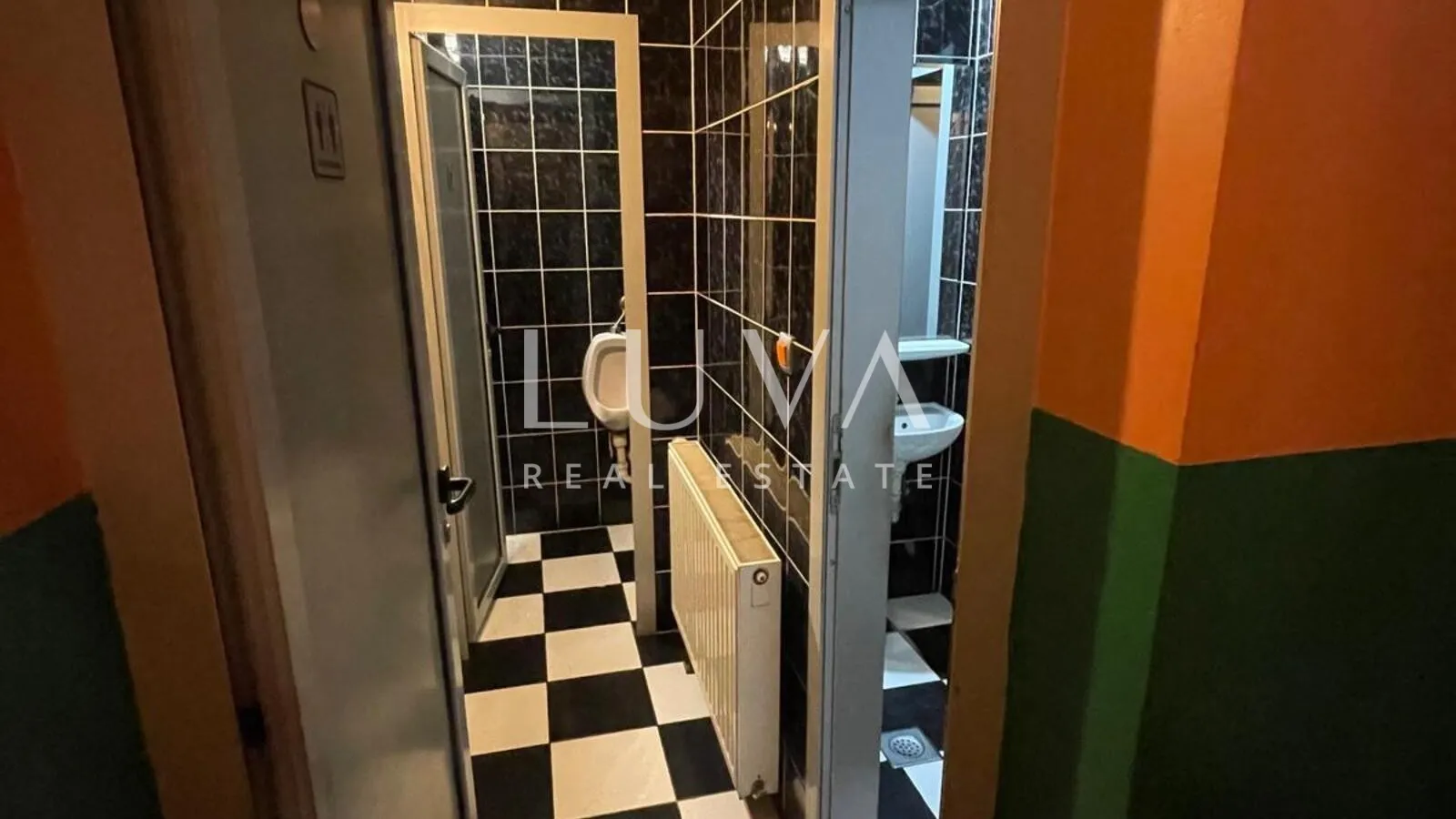 Zagreb, Vrbani, ugostiteljski objekt s dvoetažnim stanom 450m2