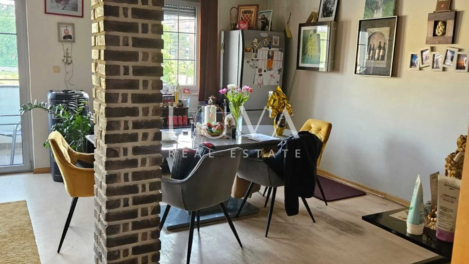 Zagreb, Vrbani, ugostiteljski objekt s dvoetažnim stanom 450m2