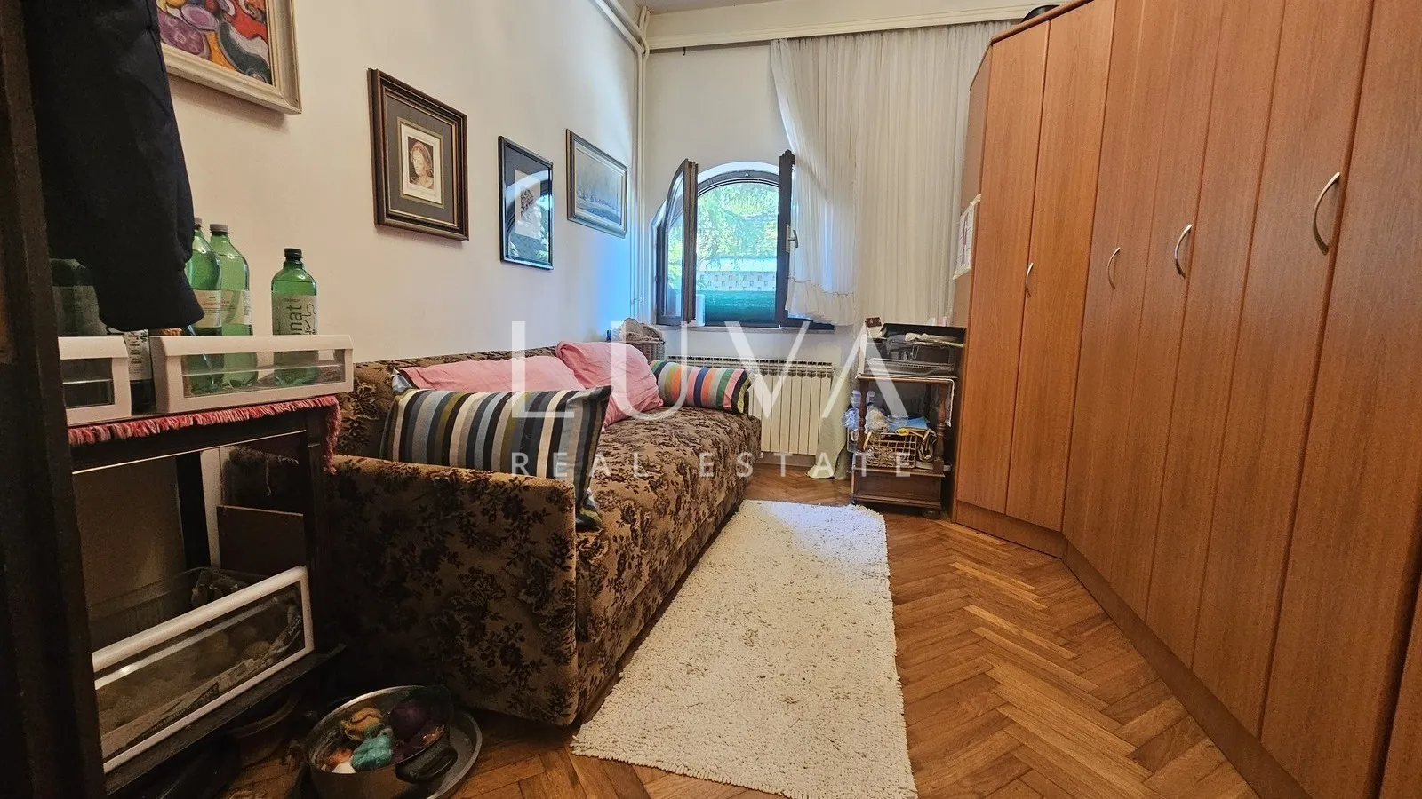 Lekenik, Pešćenica, prostrana obiteljska kuća na prodaju