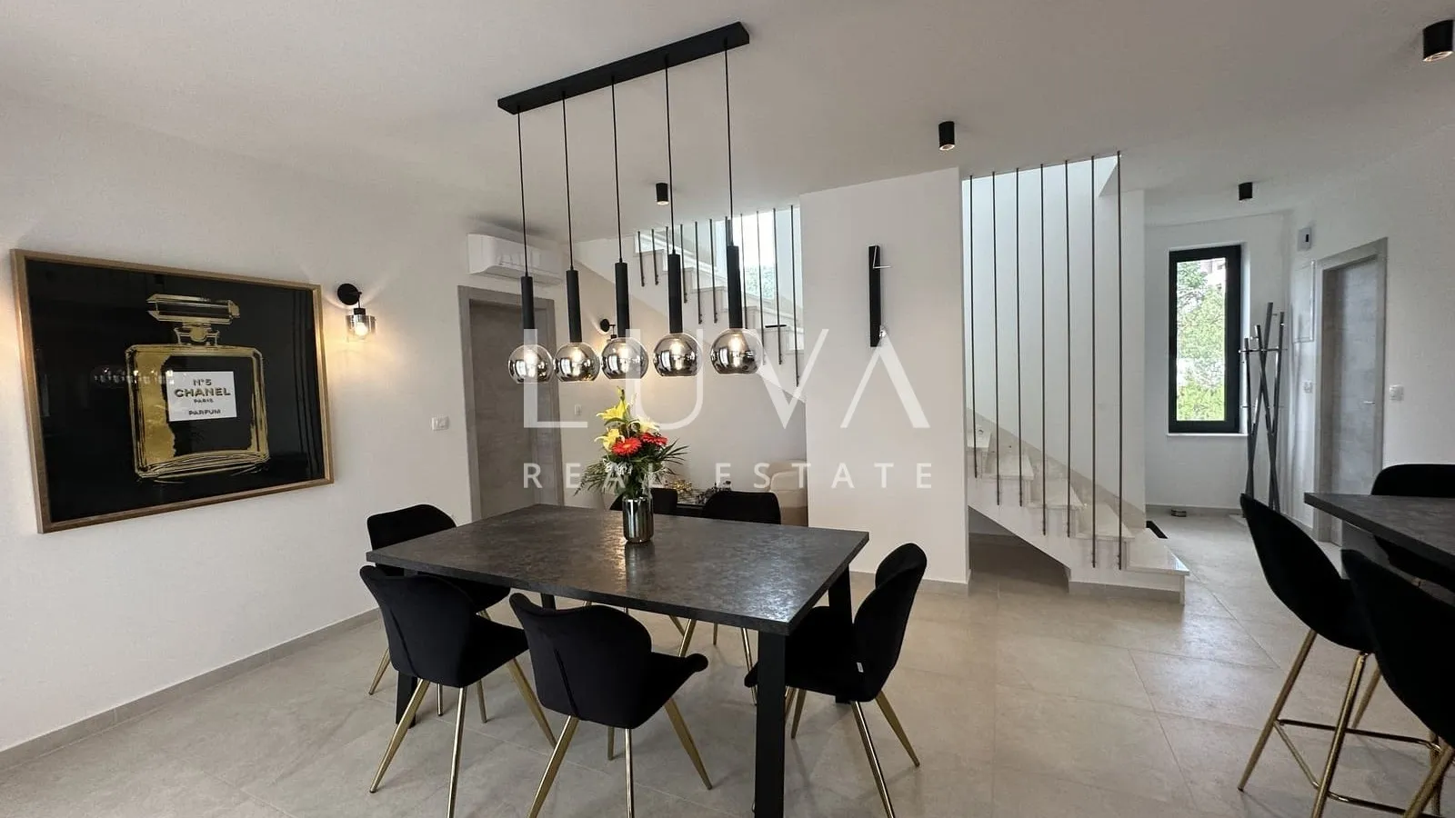 Kaštel Stari, Split, moderna luksuzna vila s bazenom na prodaju