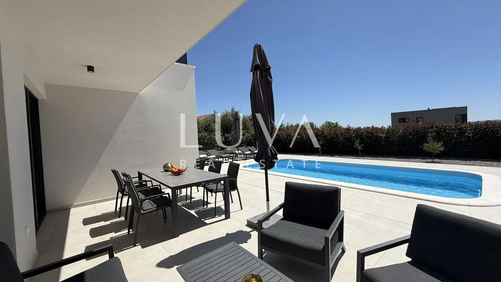 Kaštel Stari, Split, moderna luksuzna vila s bazenom na prodaju
