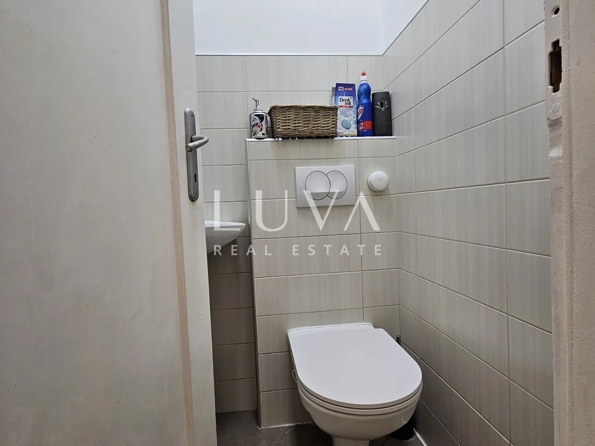 Zagreb, Donji grad, 4s stan s krovnom terasom, prodaja