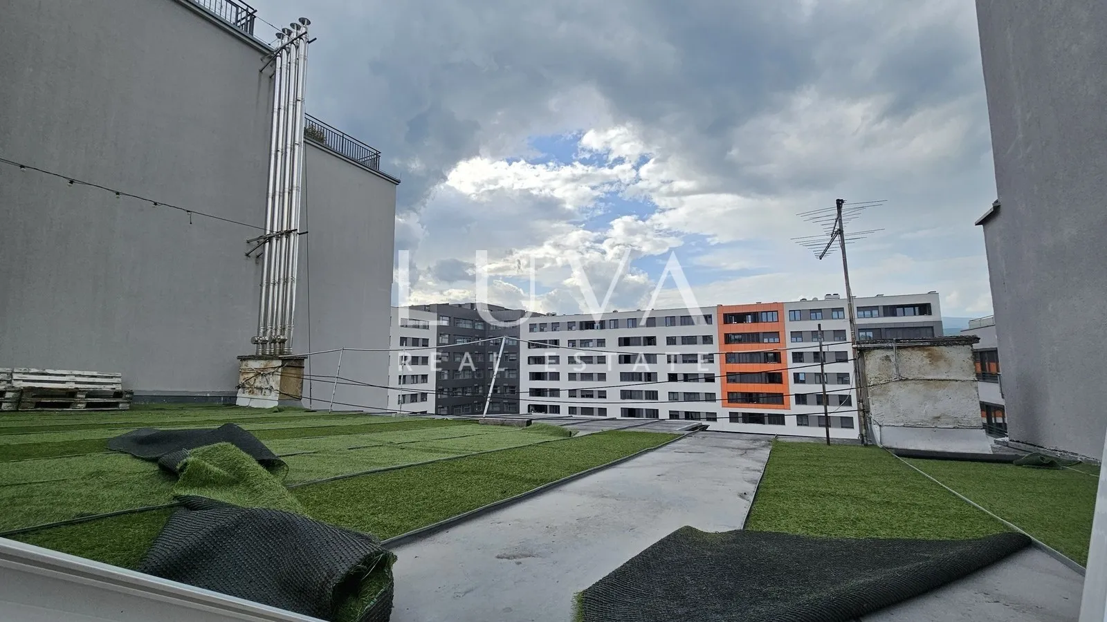 Zagreb, Donji grad, 4s stan s krovnom terasom, prodaja