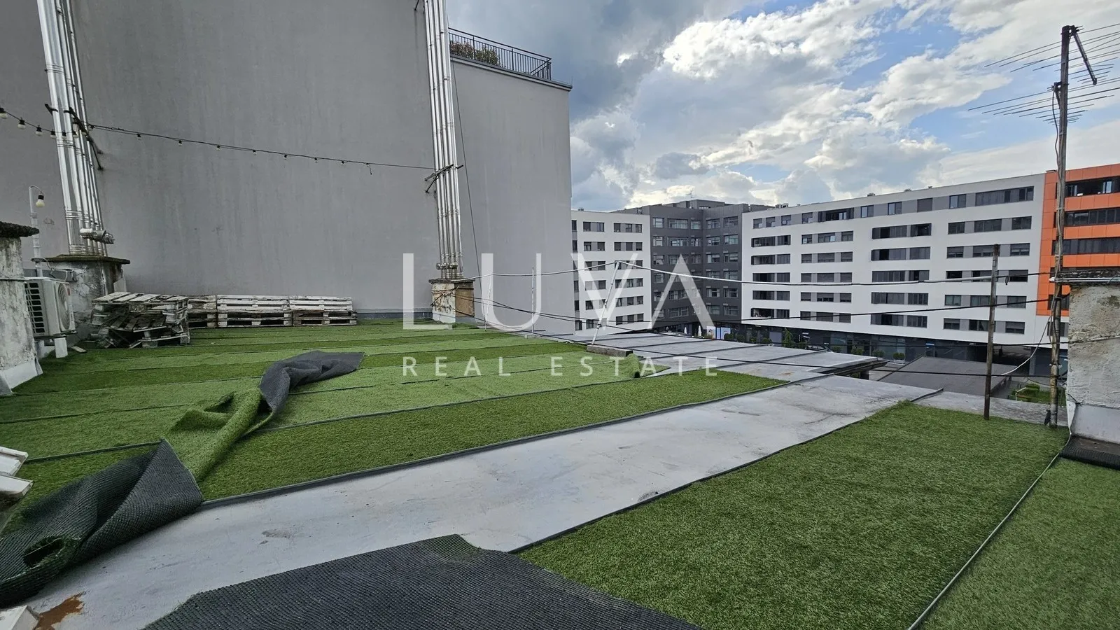 Zagreb, Donji grad, 4s stan s krovnom terasom, prodaja