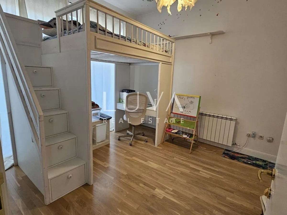 Zagreb, Gornje Prekrižje, luxury apartment with garden and garage, 230m2