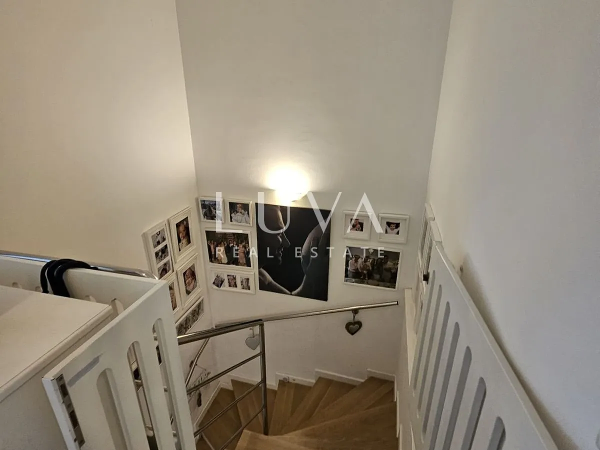 Zagreb, Gornje Prekrižje, luxury apartment with garden and garage, 230m2