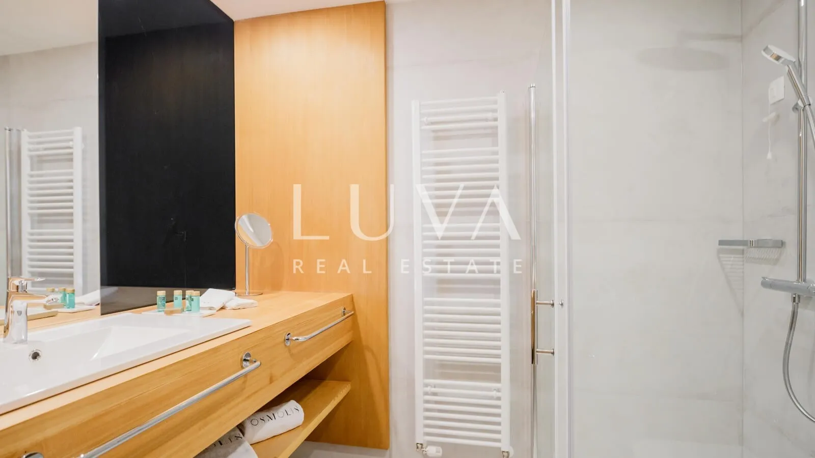 Dubrovnik,  Brsečine, moderni hotel s bazenom na prodaju