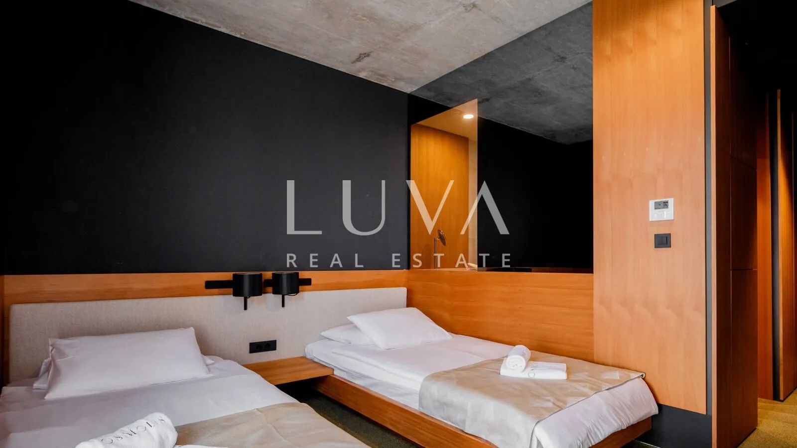 Dubrovnik,  Brsečine, moderni hotel s bazenom na prodaju