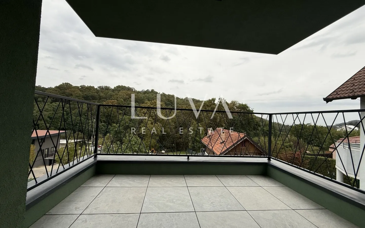Zagreb, Fraterščica – Neubau 4-Zimmer-Wohnung + 2 Außenstellplätze + 1 Garagenstellplatz, 124 m²