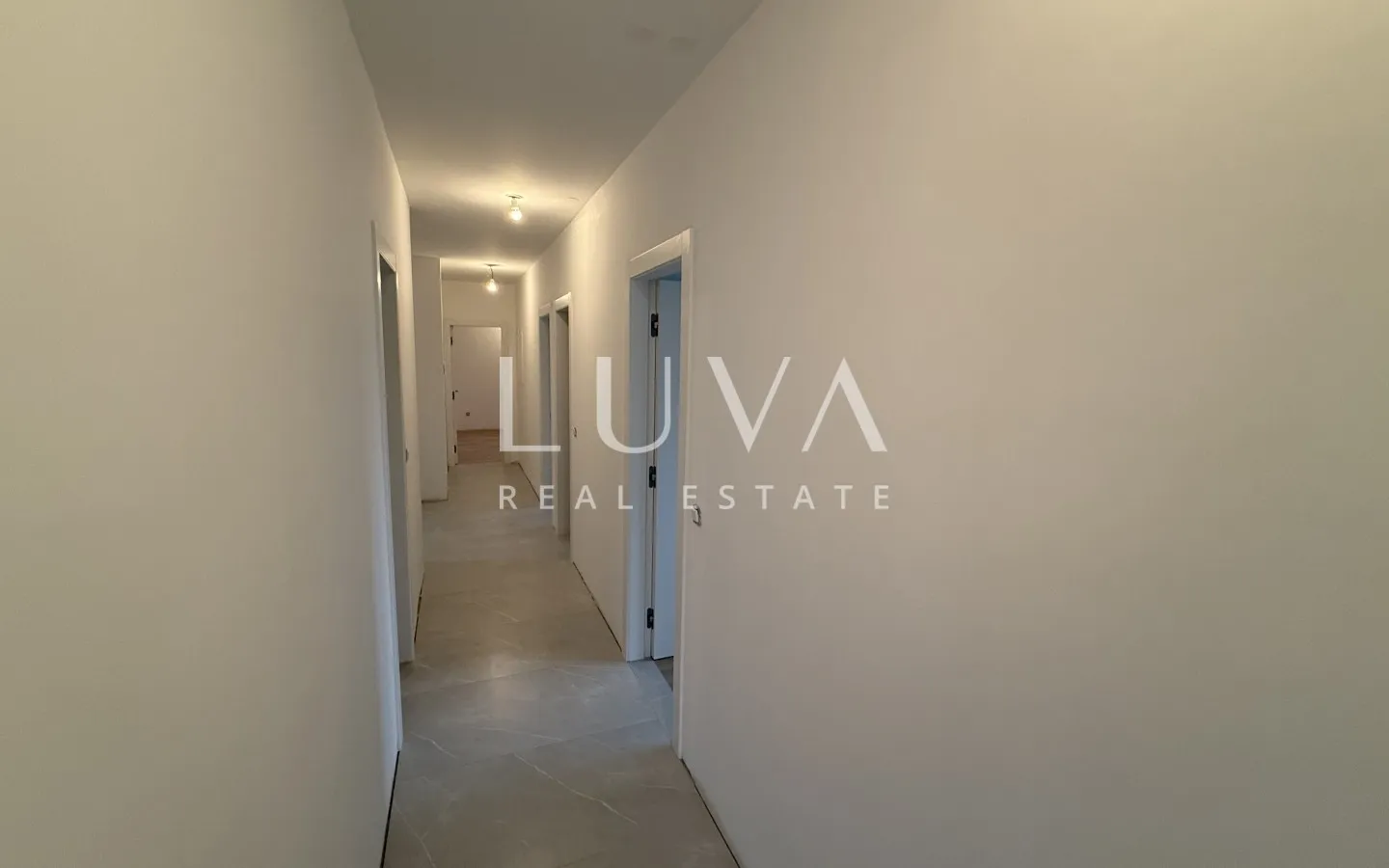 Zagreb, Fraterščica – Neubau 4-Zimmer-Wohnung + 2 Außenstellplätze + 1 Garagenstellplatz, 124 m²