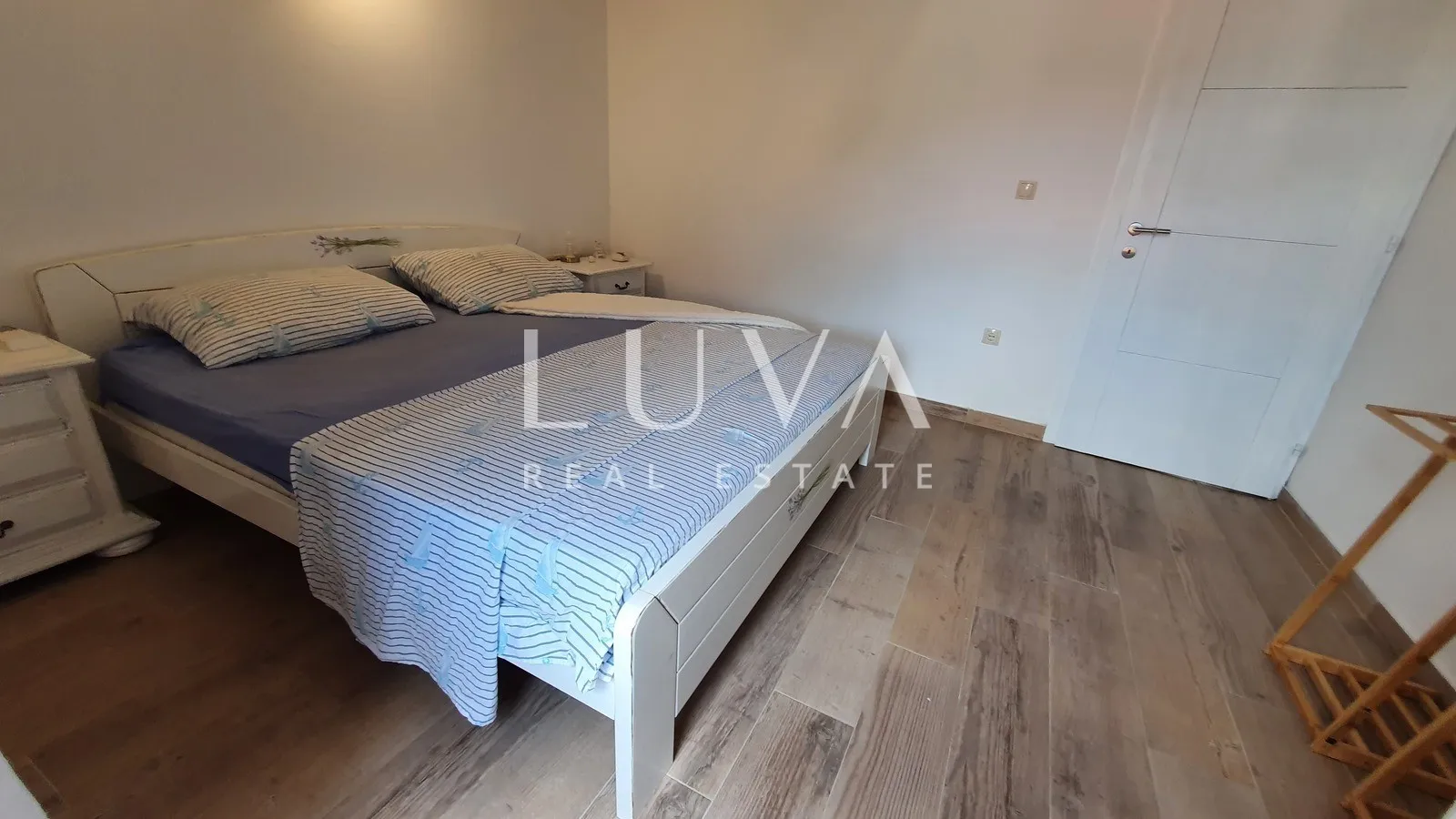 Hvar, Vrbanj – Authentic Stone House with Pool for Sale