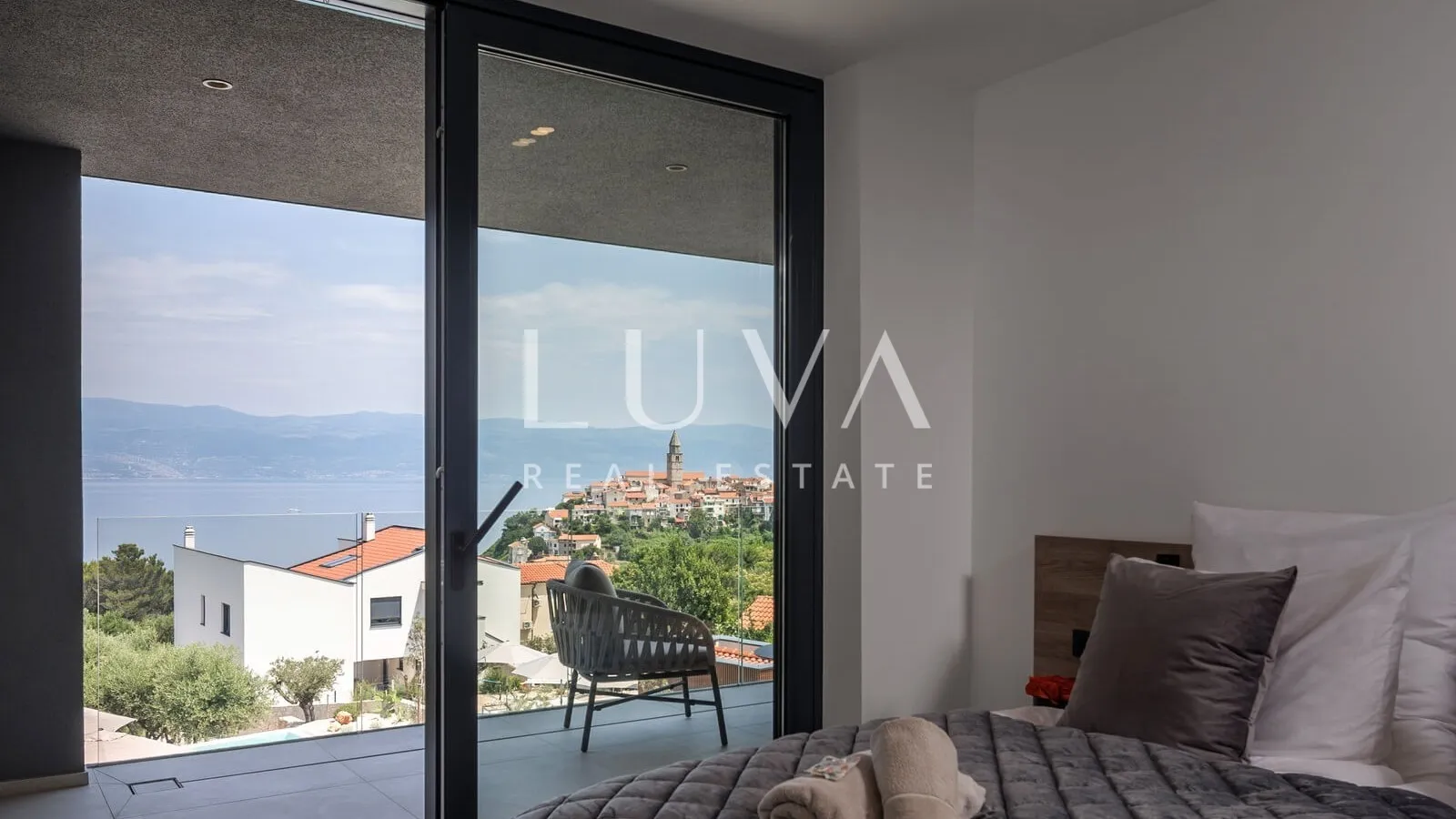 Vrbnik, Krk, Villa mit Pool zur Langzeitmiete