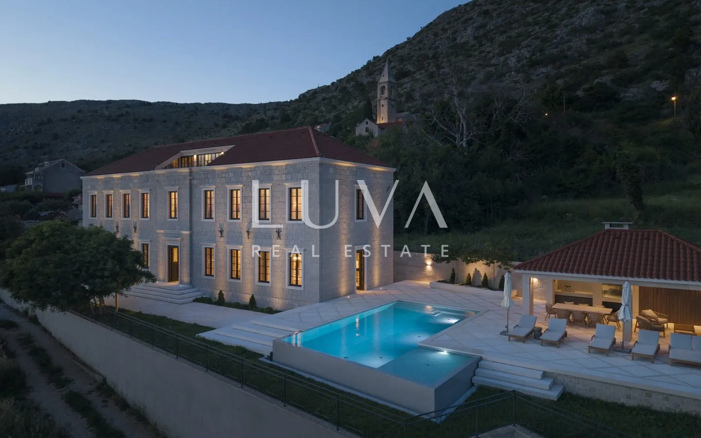 Podstrana, Split, luksuzna vila s bazenom za dugoročni najam