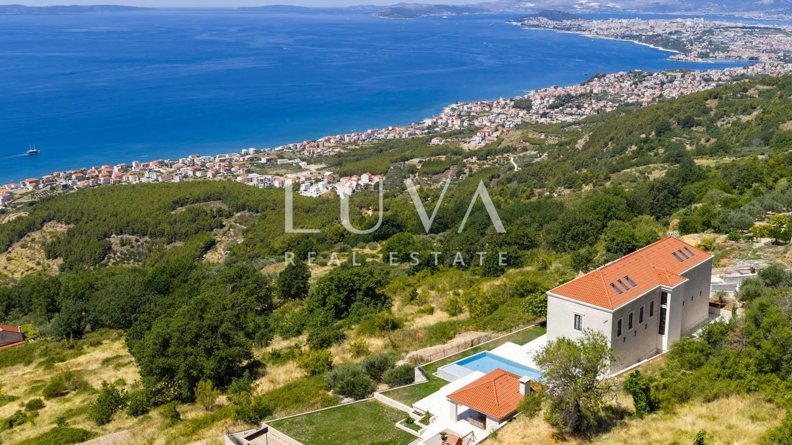 Podstrana, Split, luksuzna vila s bazenom za dugoročni najam