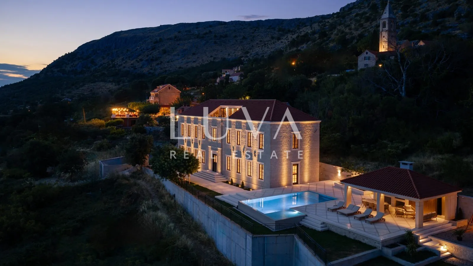 Podstrana, Split, luksuzna vila s bazenom za dugoročni najam