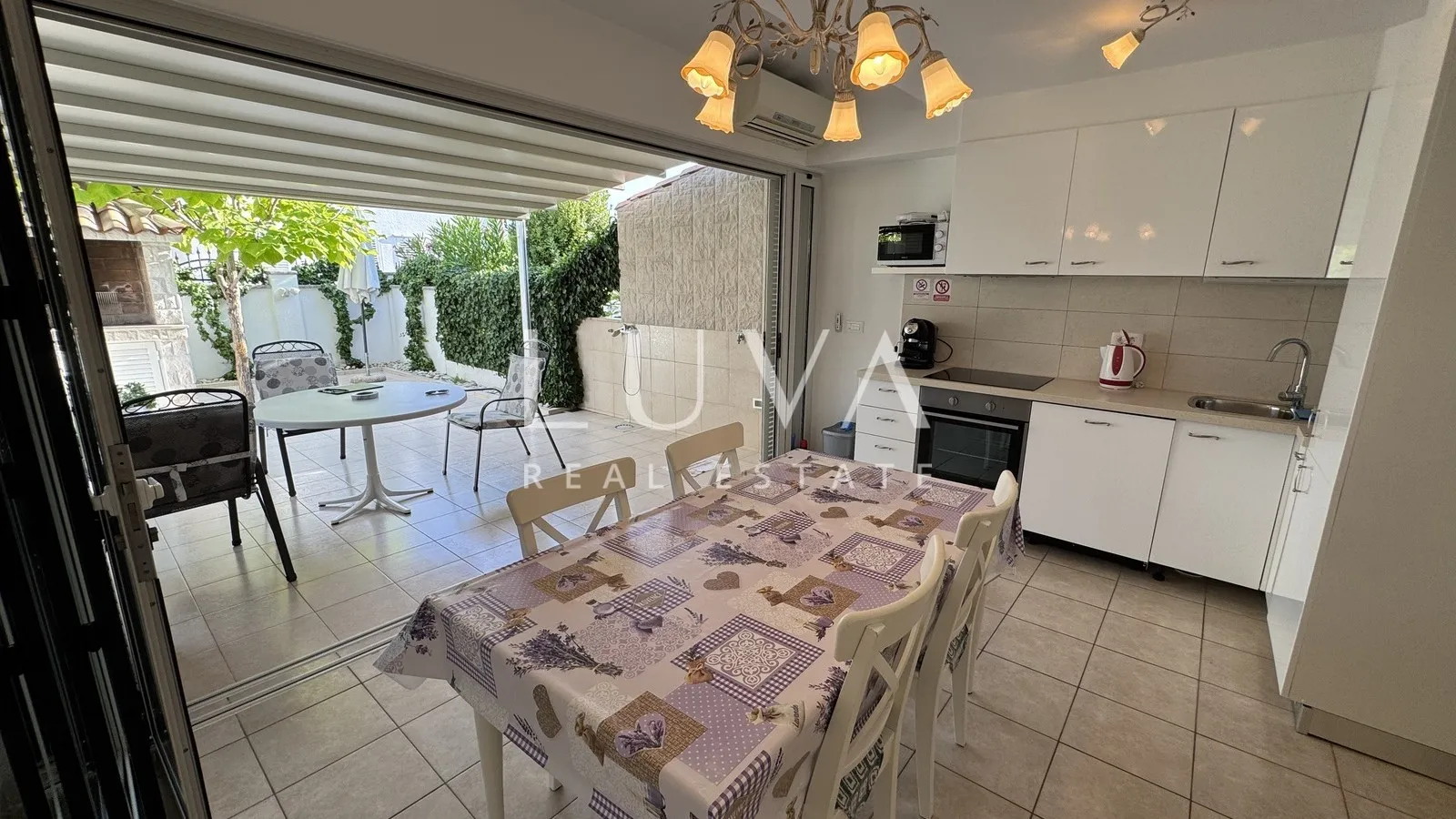 Istria, Novigrad, two-floor house near the sea, 93 m2