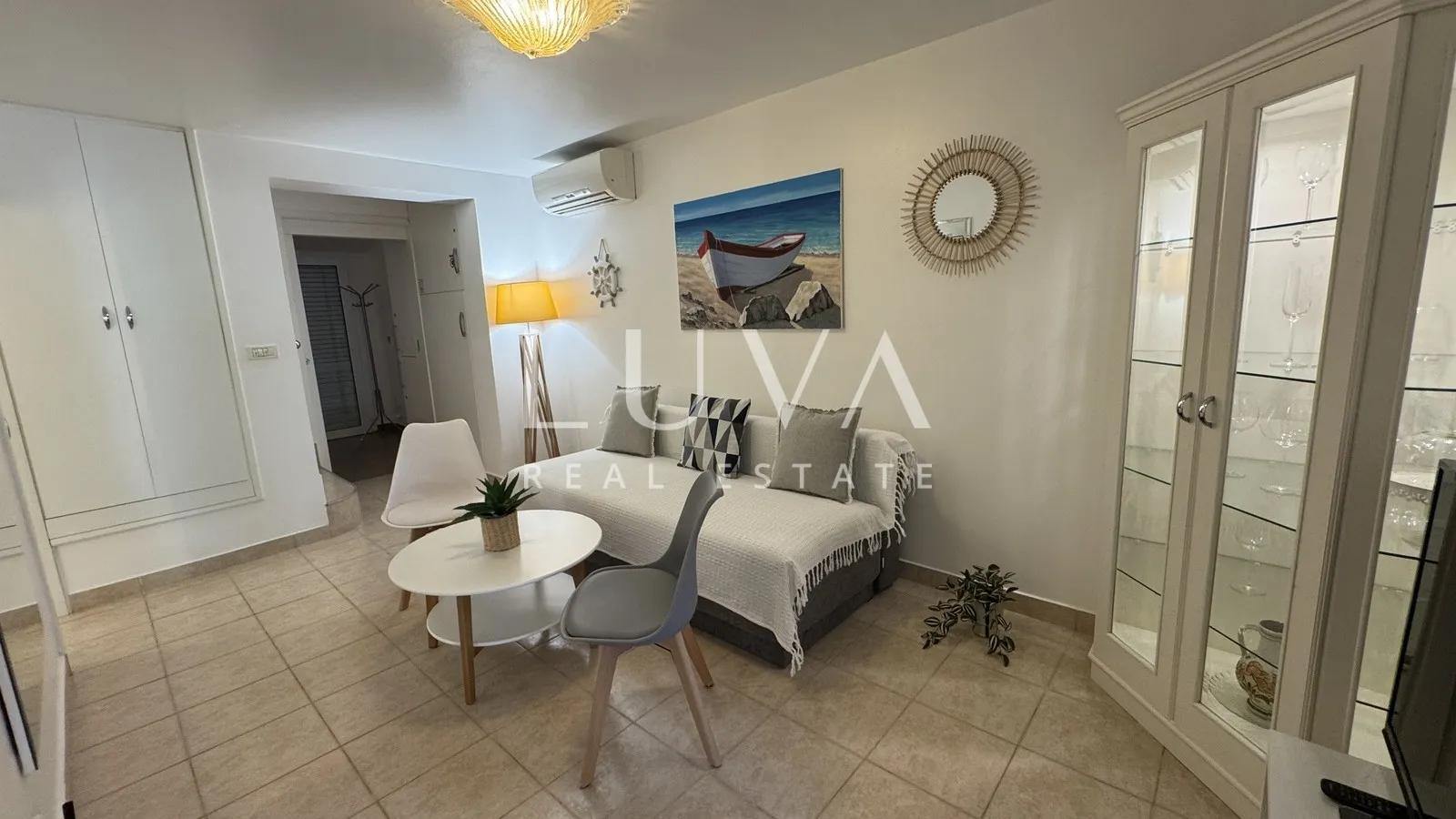 Istria, Novigrad, two-floor house near the sea, 93 m2