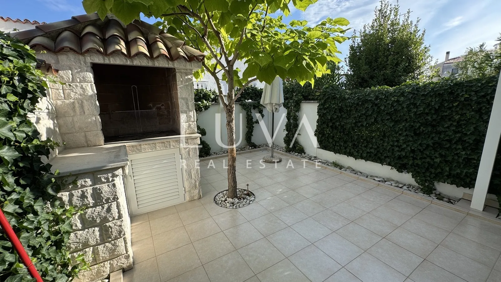 Istria, Novigrad, two-floor house near the sea, 93 m2
