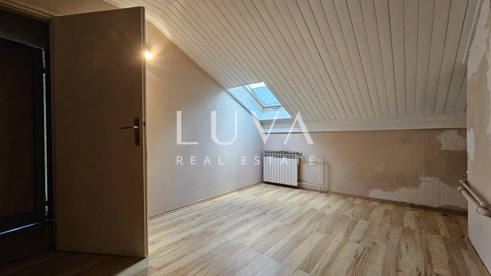Zagreb, Kraljevec, obiteljska kuća 260m2 na prodaju