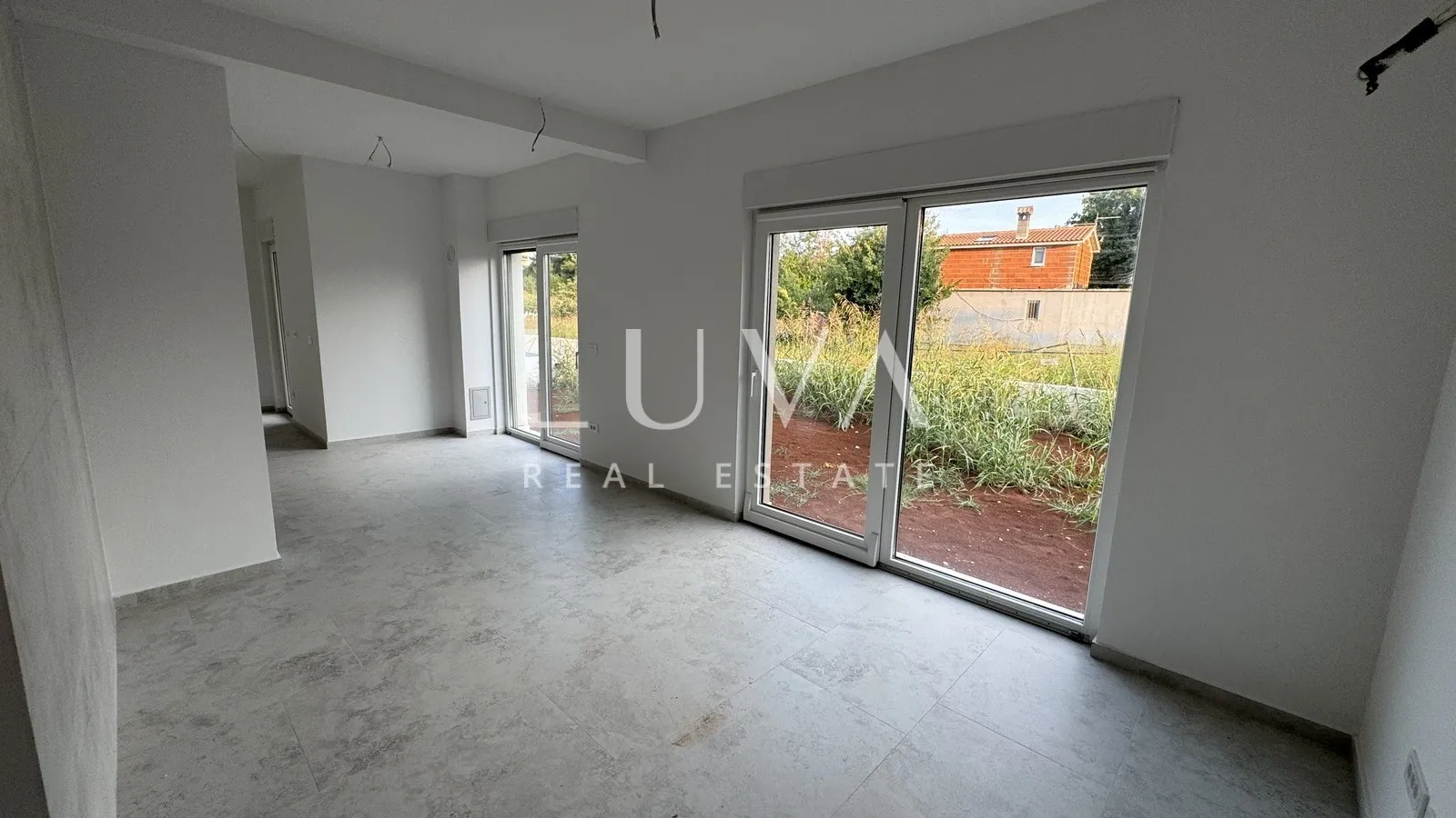 Istrien, Tar, moderne Erdgeschosswohnung mit Garten, 88,16 m2
