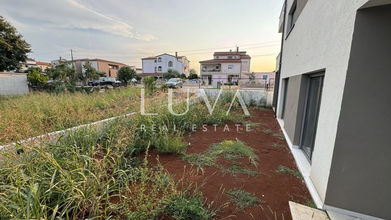 Istrien, Tar, moderne Erdgeschosswohnung mit Garten, 88,16 m2
