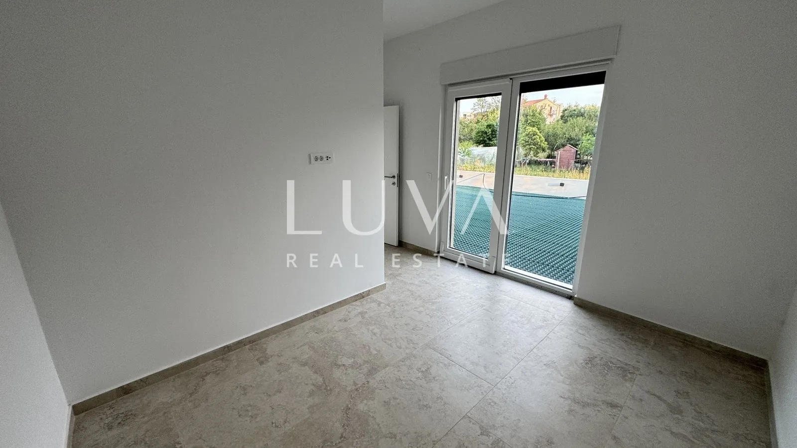 Istrien, Tar, moderne Erdgeschosswohnung mit Garten, 76,27 m2