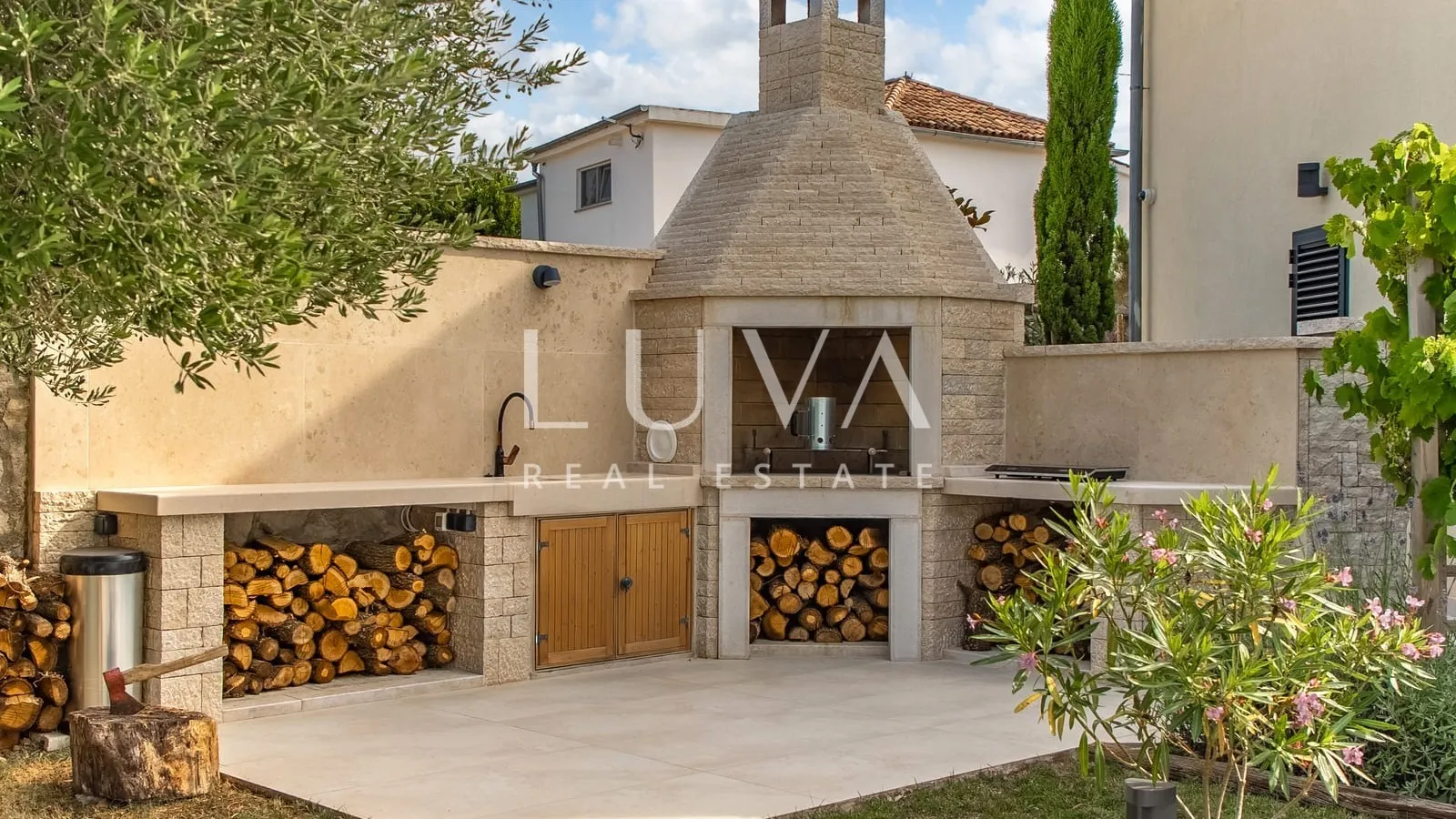 Labin, Istra, luksuzna vila s bazenom na prodaju