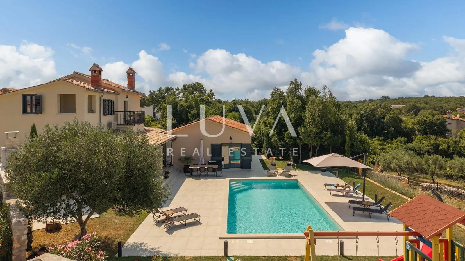 Labin, Istra, luksuzna vila s bazenom na prodaju