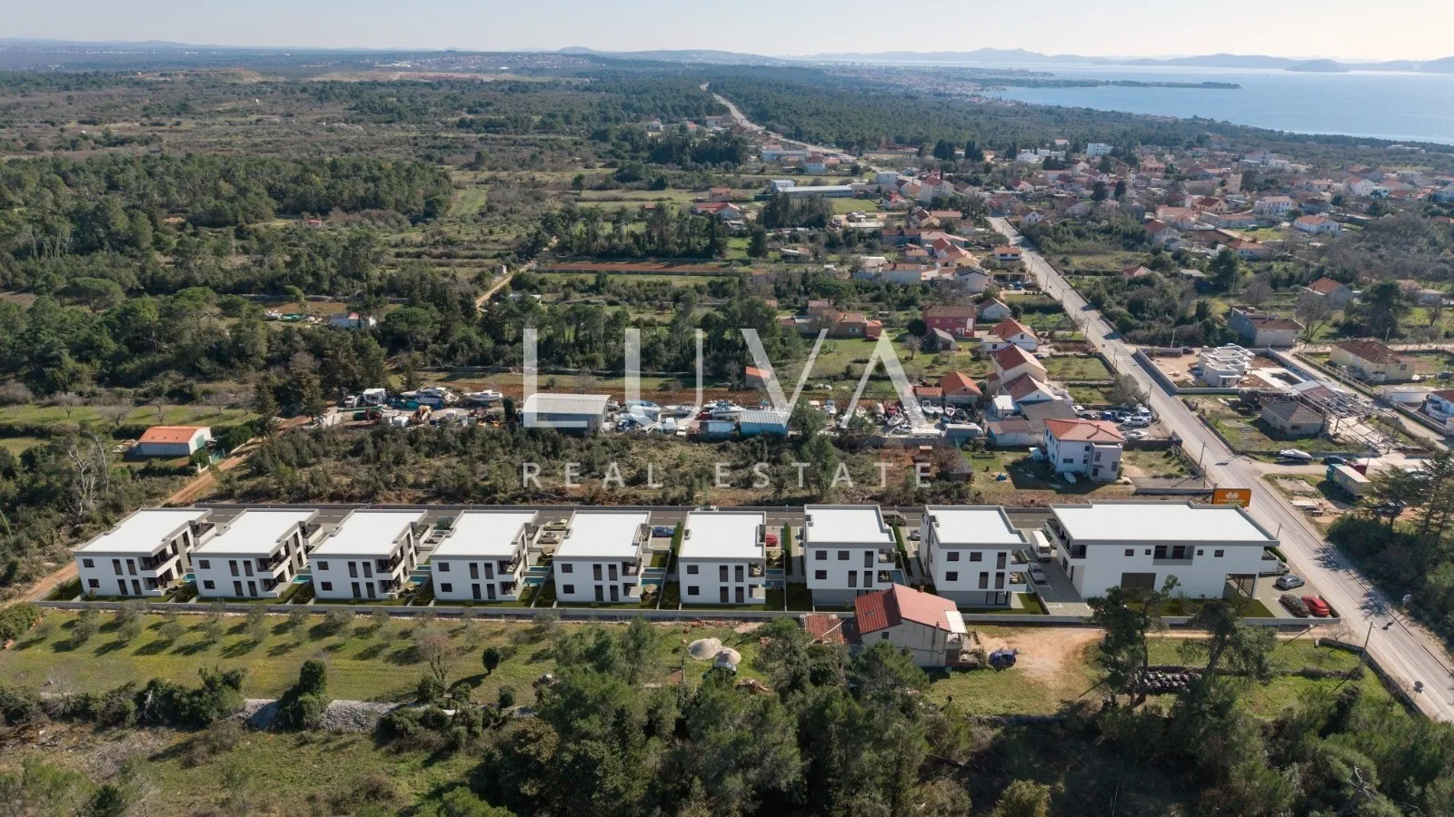 Zadar, Kožino, moderni stan u prizemlju s vrtom, 69.73m2