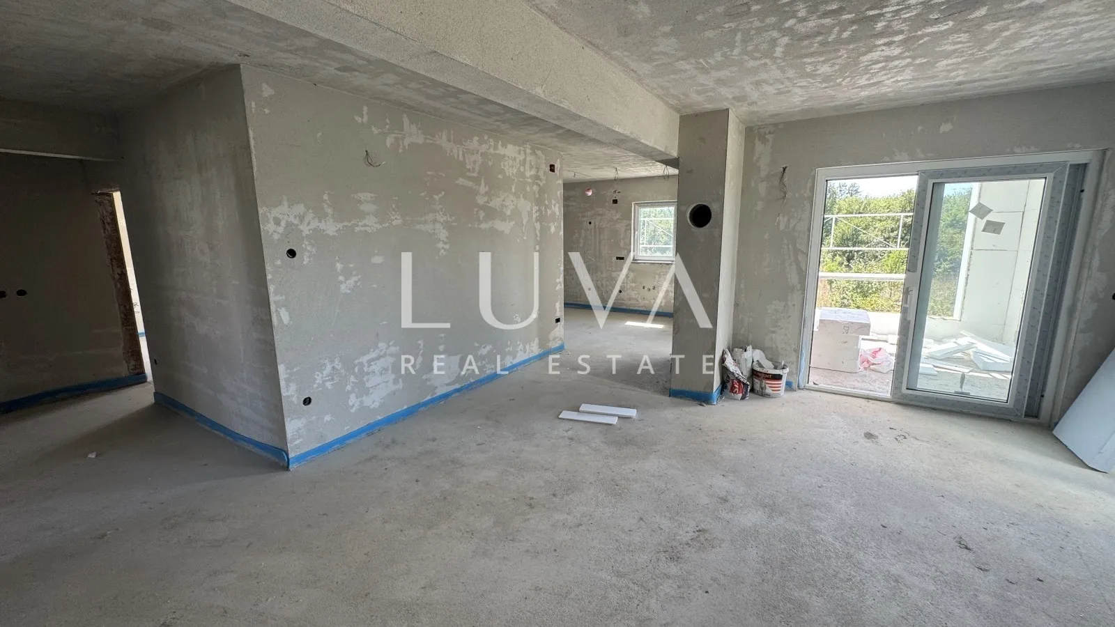 Poreč, Mali Maj, moderne Wohnung im ersten Stock, 91,28 m2