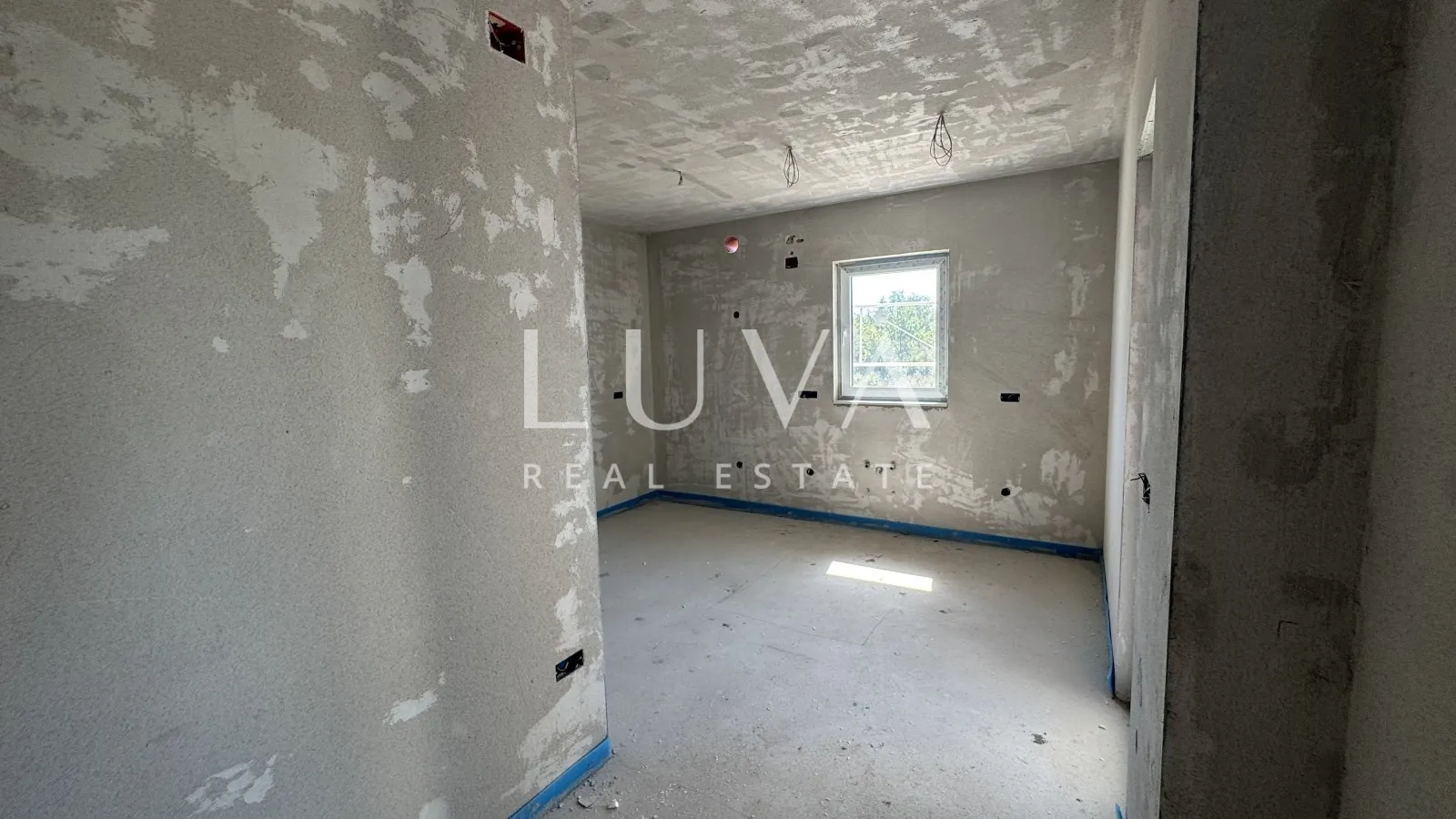 Poreč, Mali Maj, moderne Wohnung im ersten Stock, 91,28 m2