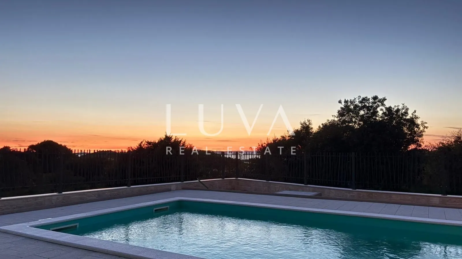 Drage, modern house with pool near the sea for sale