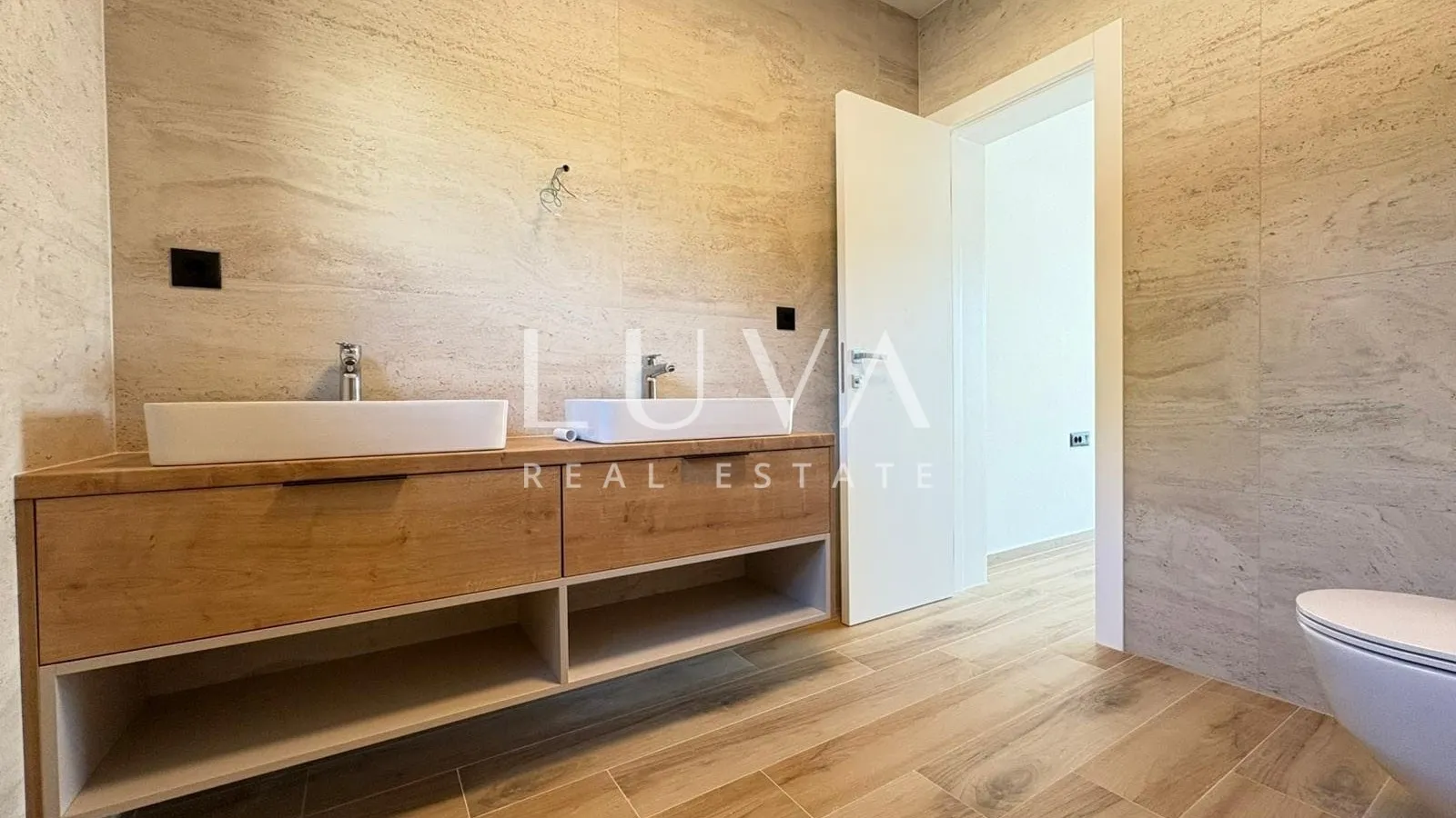 Drage, modern house with pool near the sea for sale