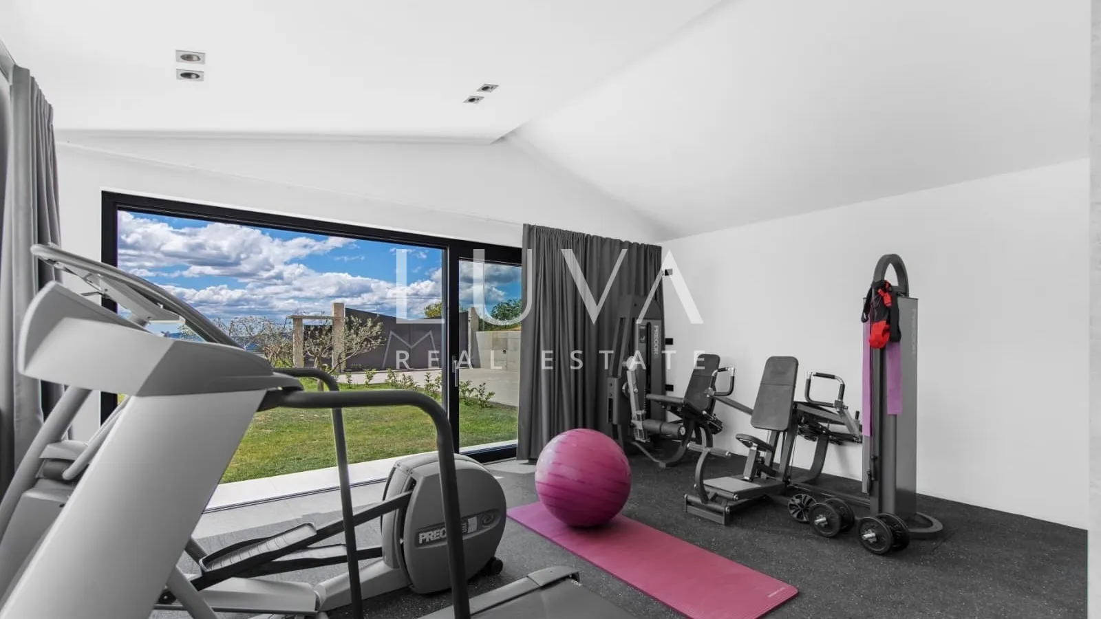 Istra, Vrh, moderna vila s jedinstvenim pogledom, 190 m2