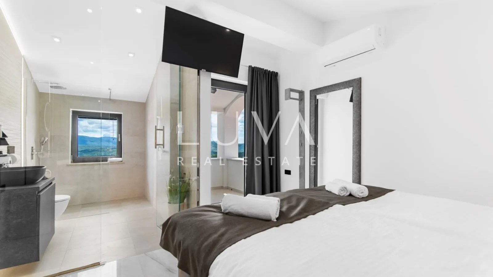 Istra, Vrh, moderna vila s jedinstvenim pogledom, 190 m2