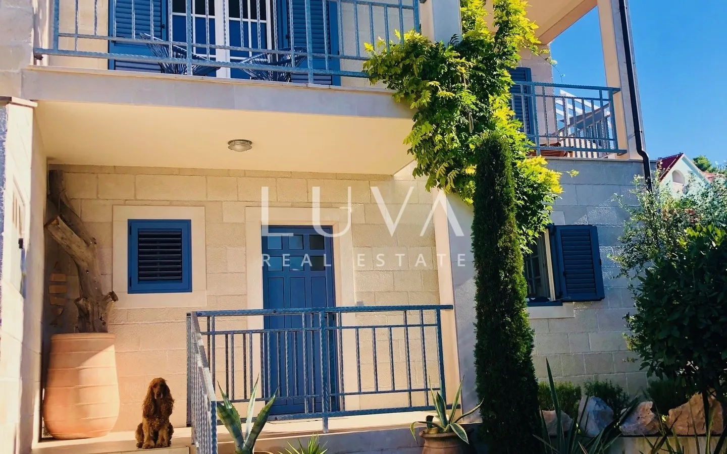 Luxury house 148m2 with a pool for sale, Murter Betina