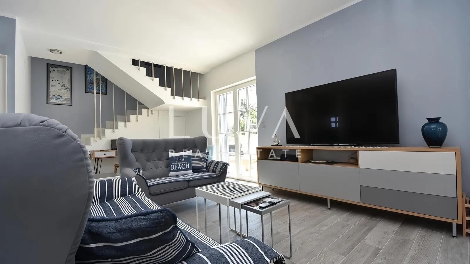 Luxury house 148m2 with a pool for sale, Murter Betina