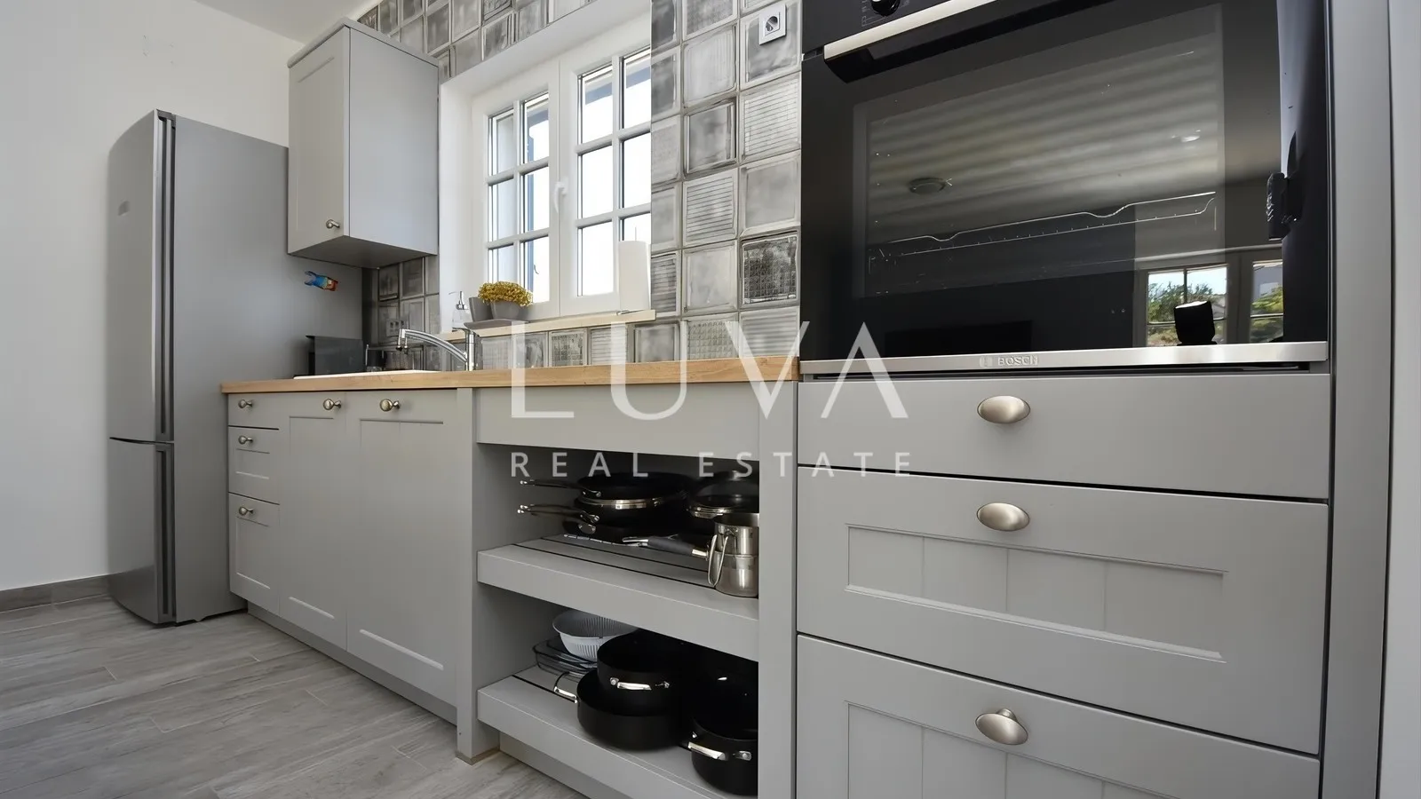 Luxury house 148m2 with a pool for sale, Murter Betina