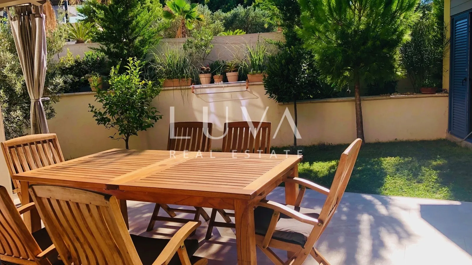 Luxury house 148m2 with a pool for sale, Murter Betina