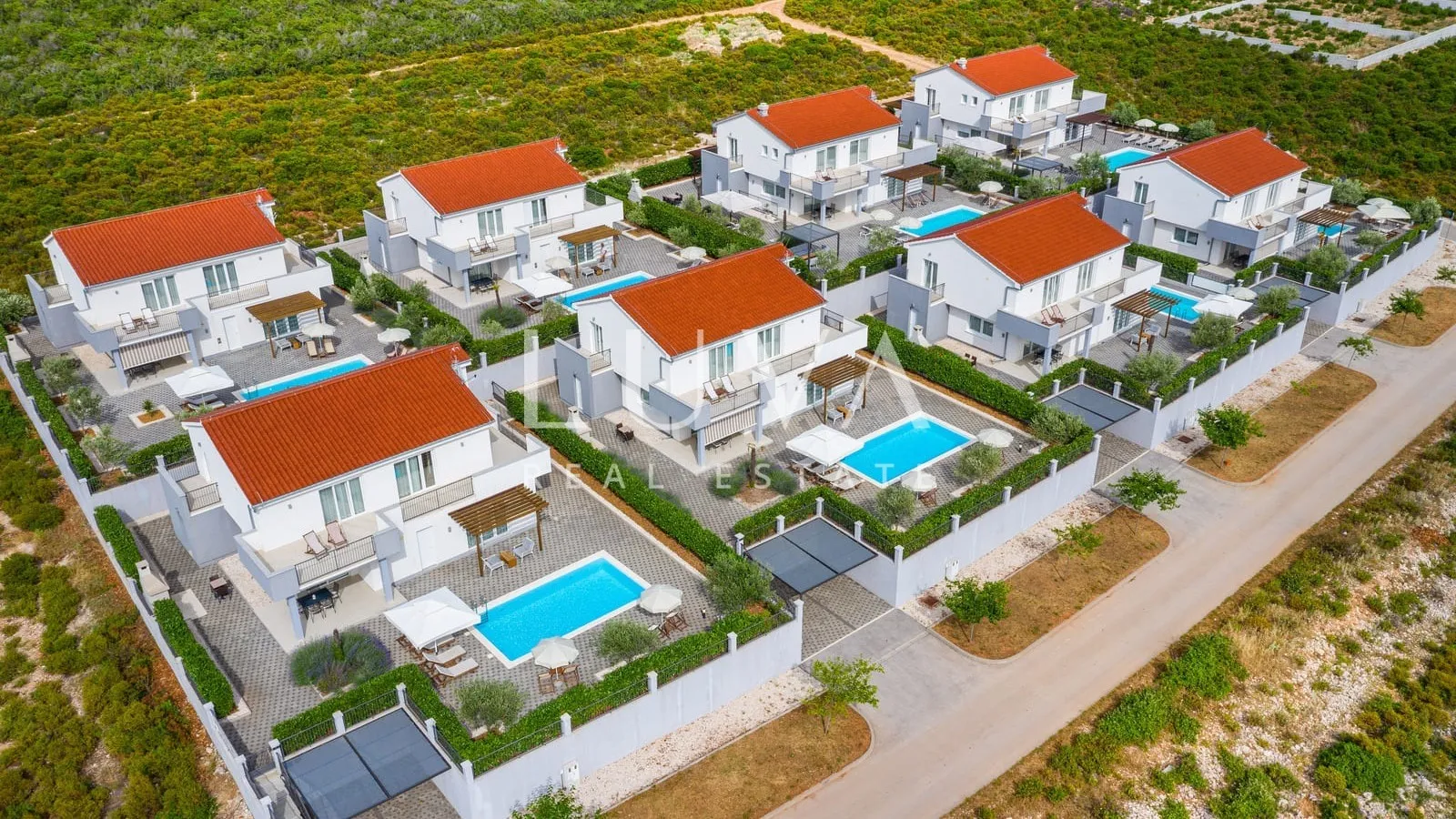 Debeljak, Zadar, resort, 8 kuća s bazenom na prodaju, investicija
