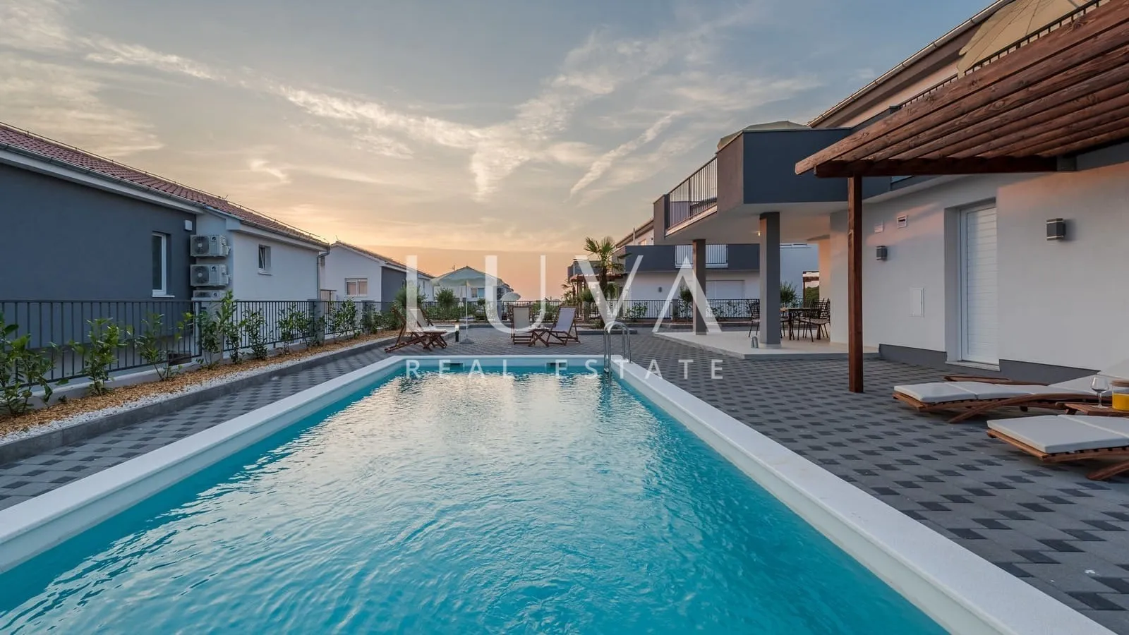 Debeljak, Zadar, resort, 8 kuća s bazenom na prodaju, investicija
