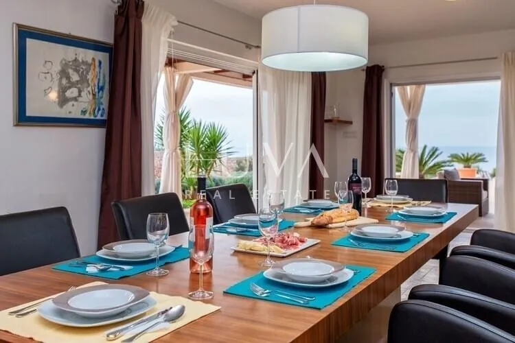 Hvar, Brusje, luksuzna vila s bazenom i pogledom na more na prodaju