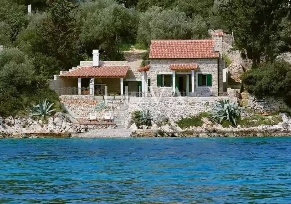 Hvar, Stari Grad, stone house by the sea for sale