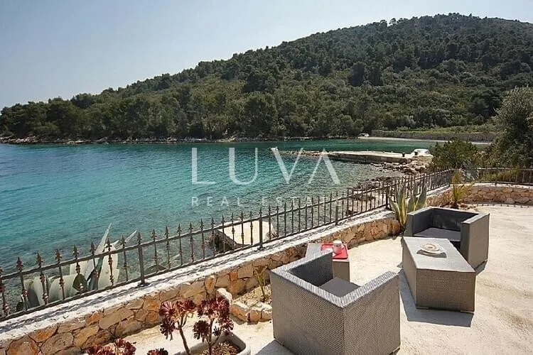 Hvar, Stari Grad, stone house by the sea for sale