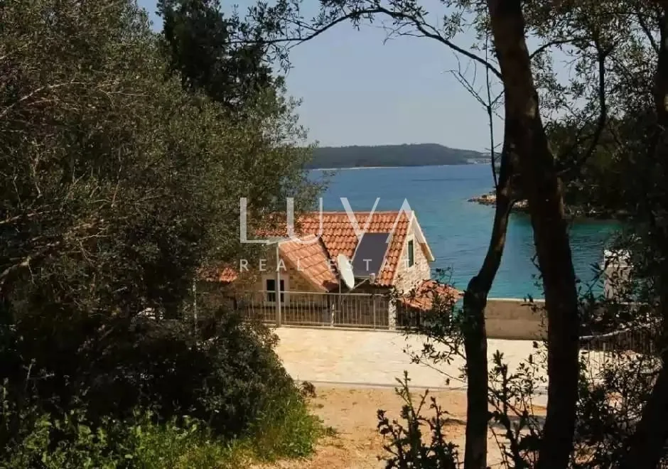 Hvar, Stari Grad, stone house by the sea for sale